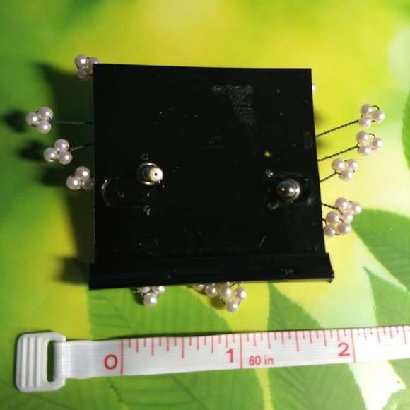 Vintage 80s delicate spray of 'pearls' statement earrings NWT - Picture 6 of 6